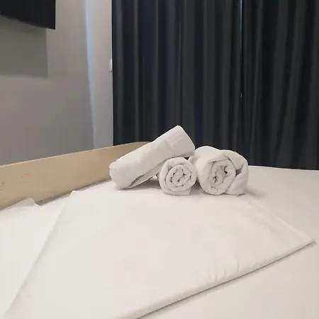 Hotel apartamentowy Emily Boutique 3*