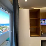 Emily Boutique 3*