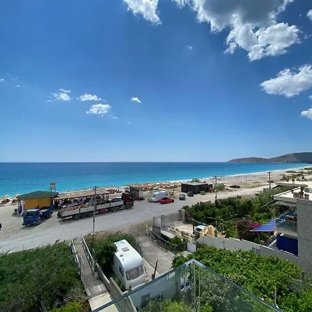 Emily Boutique Borsh