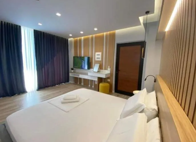Emily Boutique Aparthotel 3*